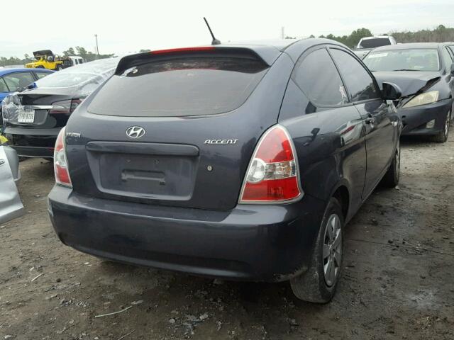 KMHCM36C78U066842 - 2008 HYUNDAI ACCENT GS GRAY photo 4