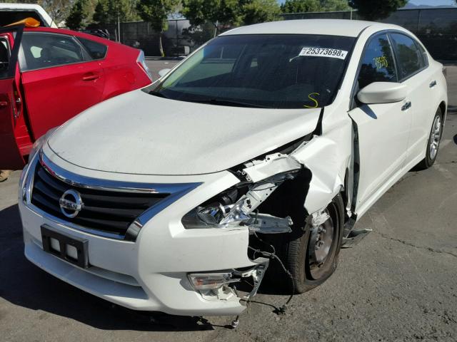 1N4AL3AP0EC133636 - 2014 NISSAN ALTIMA 2.5 WHITE photo 2