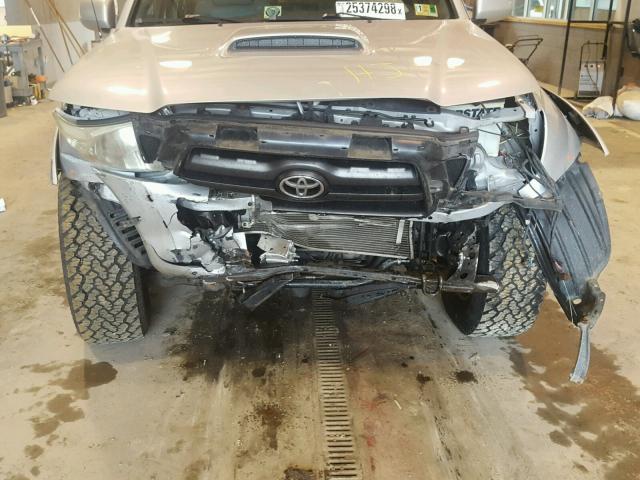 5TELU42N76Z303531 - 2006 TOYOTA TACOMA DOU SILVER photo 9