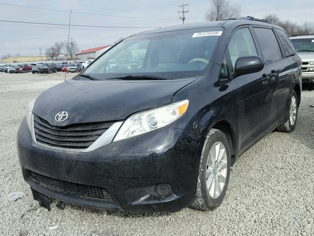 5TDJK3DC3CS035783 - 2012 TOYOTA SIENNA LE BLACK photo 2