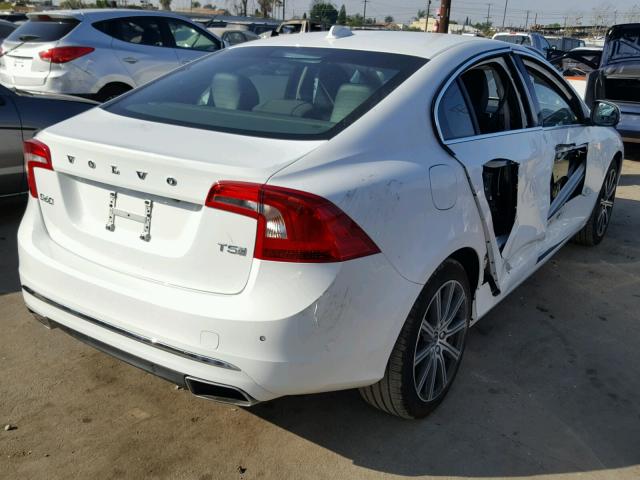 LYV402HK1HB139877 - 2017 VOLVO S60 PREMIE WHITE photo 4