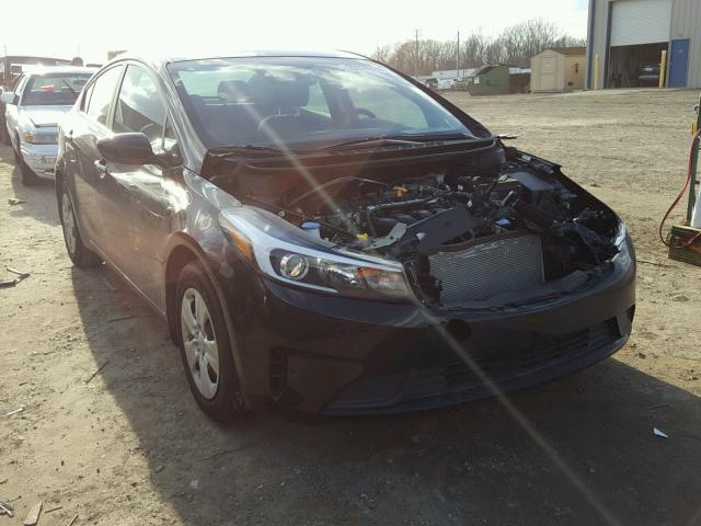 3KPFK4A7XHE097119 - 2017 KIA FORTE LX BLACK photo 1