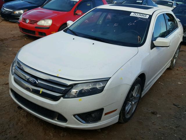 3FAHP0KC8BR137086 - 2011 FORD FUSION SPO WHITE photo 2