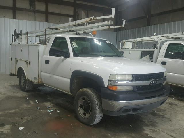 1GBHK24U11E209360 - 2001 CHEVROLET SILVERADO WHITE photo 1