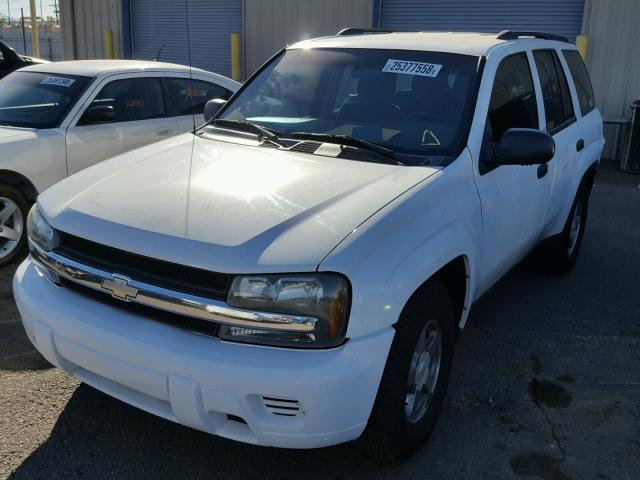 1GNDS13S642390666 - 2004 CHEVROLET TRAILBLAZE WHITE photo 2