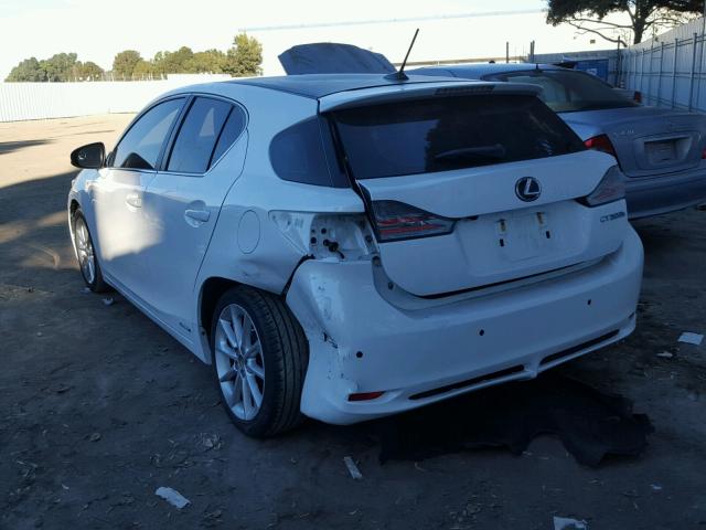 JTHKD5BHXD2124475 - 2013 LEXUS CT 200 WHITE photo 3