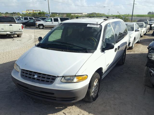 1P4GP44G5WB652890 - 1998 PLYMOUTH GRAND VOYA WHITE photo 2