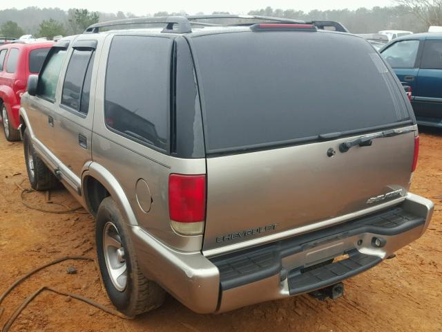 1GNCS13W6YK216651 - 2000 CHEVROLET BLAZER TAN photo 3