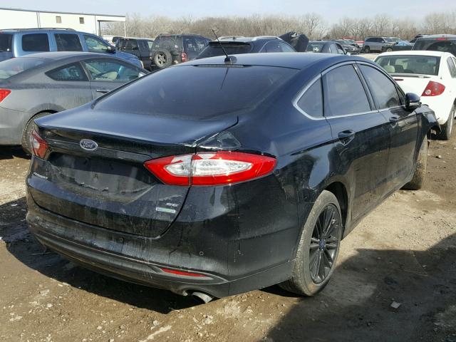 3FA6P0HD4GR279997 - 2016 FORD FUSION SE BLACK photo 4