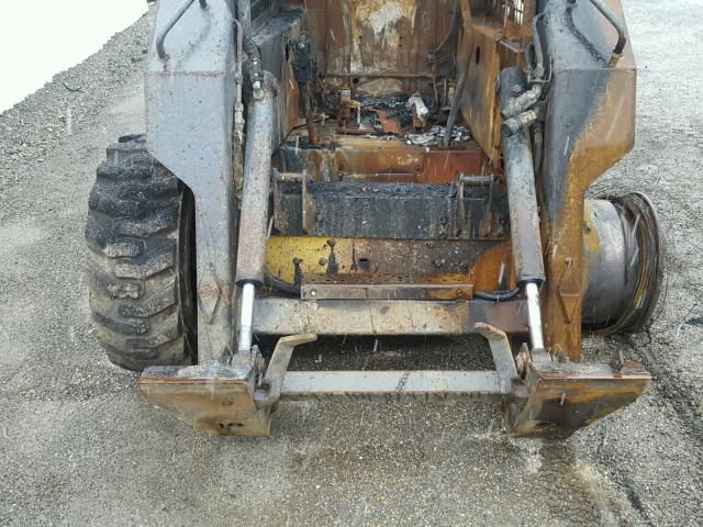 169890 - 2001 NEWH SKIDSTEER YELLOW photo 10