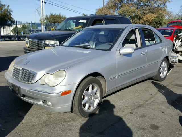 WDBRF61J42F284246 - 2002 MERCEDES-BENZ C 240 SILVER photo 2