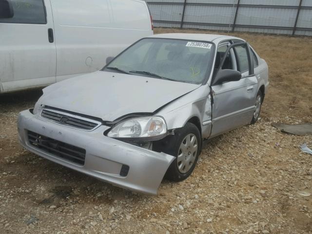 2HGEJ6616YH529046 - 2000 HONDA CIVIC BASE SILVER photo 2