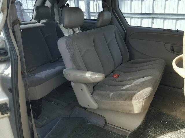 1B4GP25B02B518565 - 2002 DODGE CARAVAN SE GRAY photo 6