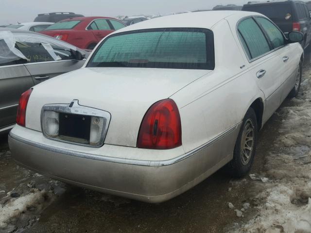 1LNHM82W2YY794242 - 2000 LINCOLN TOWN CAR S WHITE photo 4