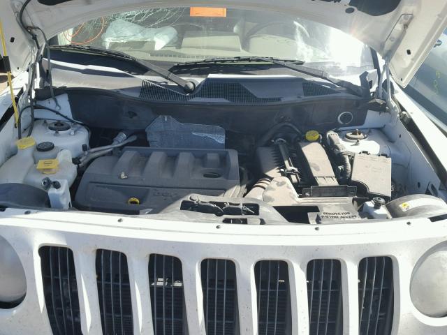 1J8FF48W87D318663 - 2007 JEEP PATRIOT LI WHITE photo 7