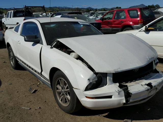 1ZVFT80NX55152144 - 2005 FORD MUSTANG WHITE photo 1