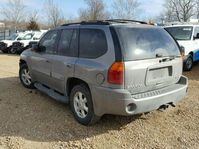 1GKDT13S252369891 - 2005 GMC ENVOY SILVER photo 3