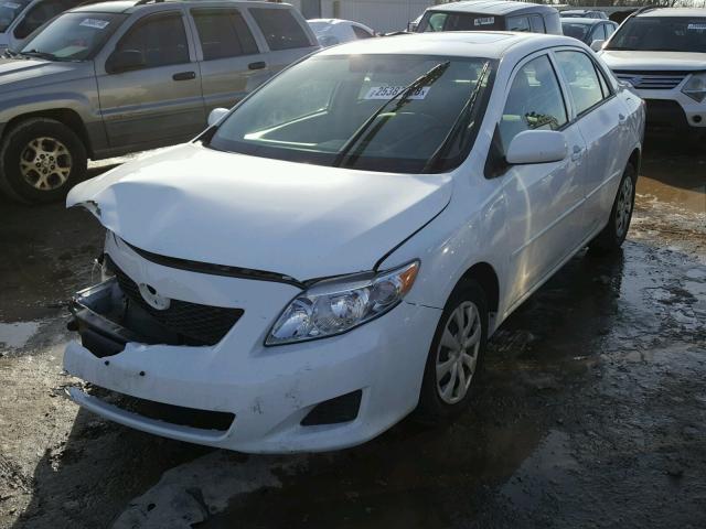 2T1BU4EE4AC483489 - 2010 TOYOTA COROLLA BA WHITE photo 2