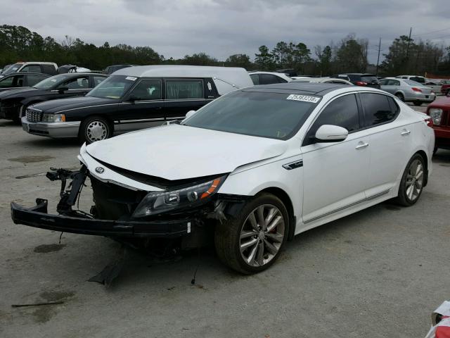 5XXGR4A62EG279858 - 2014 KIA OPTIMA SX WHITE photo 2