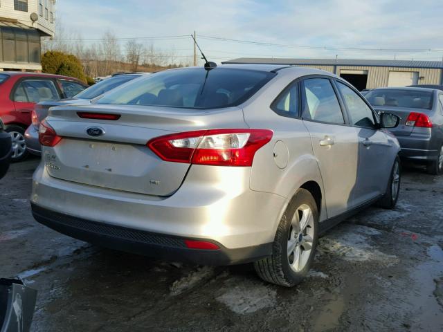 1FADP3F28EL456718 - 2014 FORD FOCUS SE SILVER photo 4