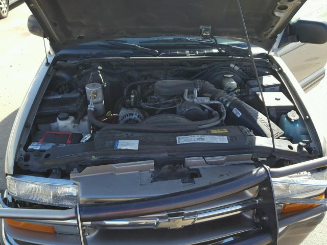 1GNDT13W2Y2336559 - 2000 CHEVROLET BLAZER SILVER photo 7