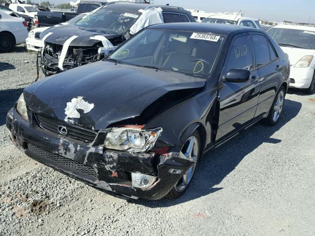 JTHBD182610010413 - 2001 LEXUS IS 300 BLACK photo 2