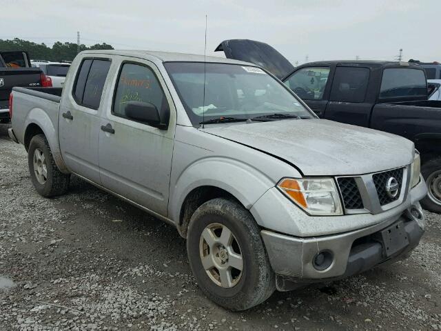 1N6AD07U16C462069 - 2006 NISSAN FRONTIER C GRAY photo 1