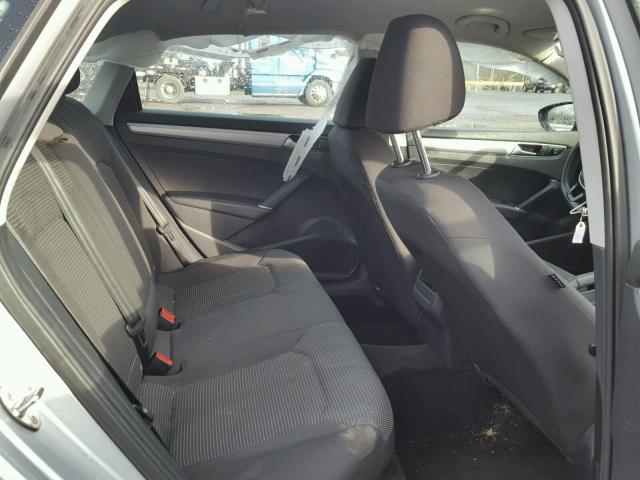 1VWAT7A33GC014851 - 2016 VOLKSWAGEN PASSAT S فضي صورة 6