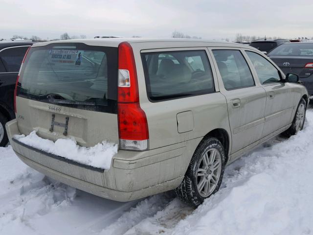 YV1SW612462570889 - 2006 VOLVO V70 BEIGE photo 4