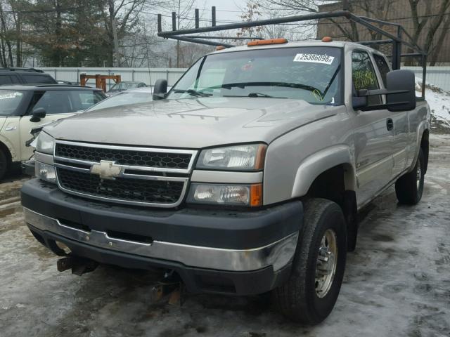 1GCHK29U36E136097 - 2006 CHEVROLET SILVERADO TAN photo 2