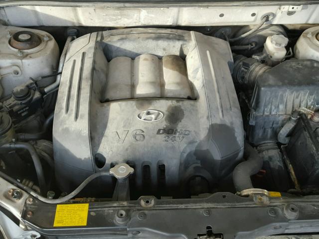 KM8SC73D82U327731 - 2002 HYUNDAI SANTA FE G SILVER photo 7