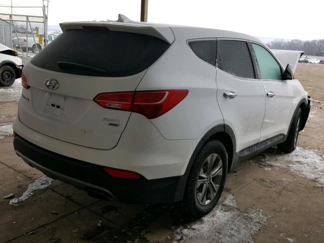 5XYZTDLBXFG295212 - 2015 HYUNDAI SANTA FE S WHITE photo 4