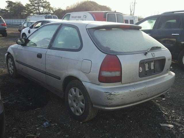 2HGEJ6345YH111401 - 2000 HONDA CIVIC DX SILVER photo 3