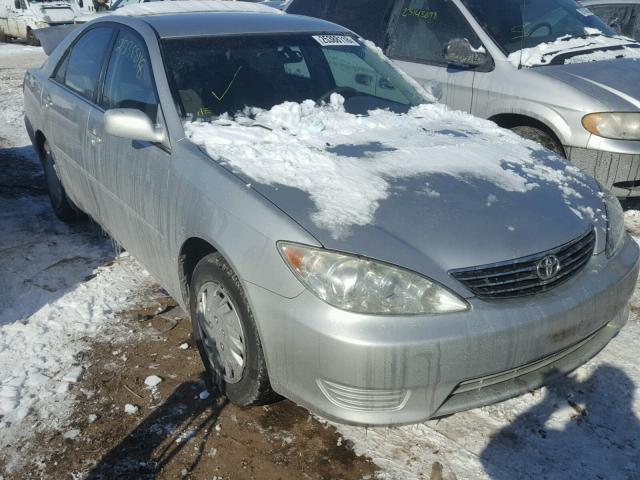4T1BE32K75U400076 - 2005 TOYOTA CAMRY LE SILVER photo 1