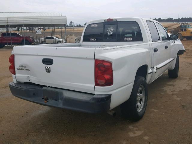 1D7HE28K65S338316 - 2005 DODGE DAKOTA QUA WHITE photo 4