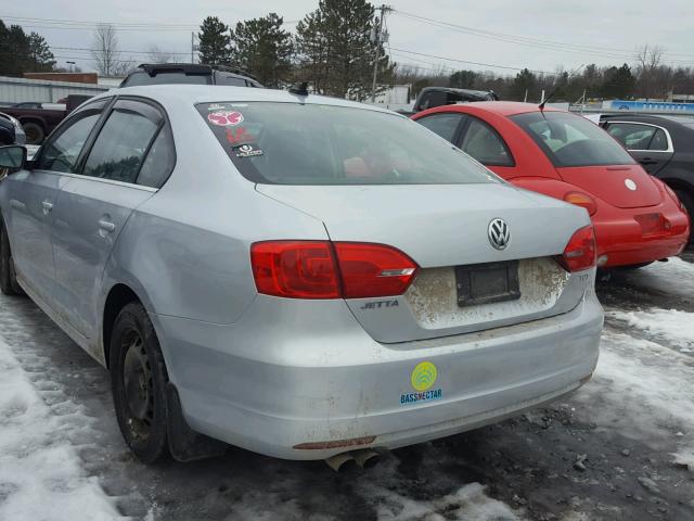 3VWLL7AJ7BM097960 - 2011 VOLKSWAGEN JETTA TDI SILVER photo 3