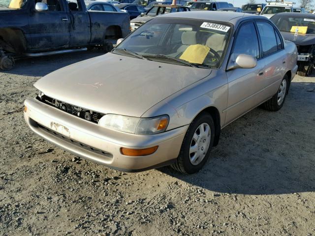 1NXBB02E8VZ648922 - 1997 TOYOTA COROLLA DX BEIGE photo 2