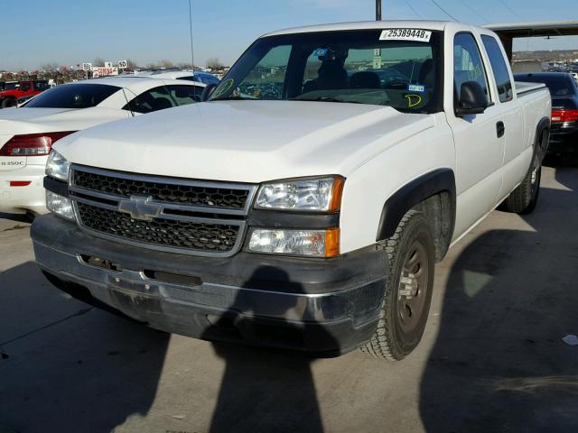 1GCEC19XX6Z235366 - 2006 CHEVROLET SILVERADO WHITE photo 2