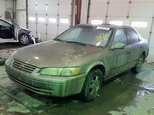 4T1BG22K7VU147684 - 1997 TOYOTA CAMRY CE GOLD photo 2