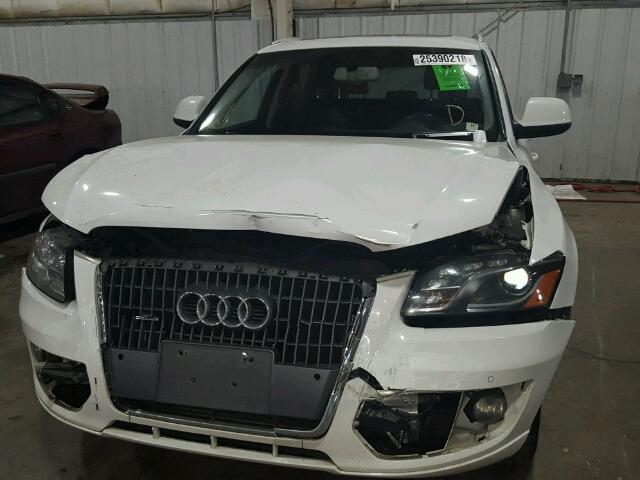 WA1LFAFP4BA080304 - 2011 AUDI Q5 PREMIUM WHITE photo 9