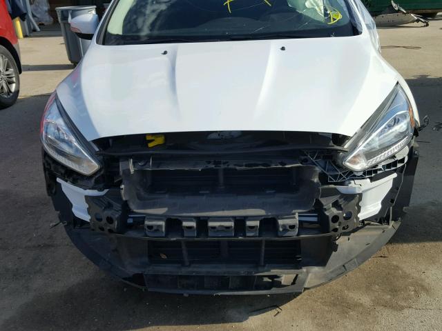 1FADP3K24FL223488 - 2015 FORD FOCUS SE WHITE photo 10