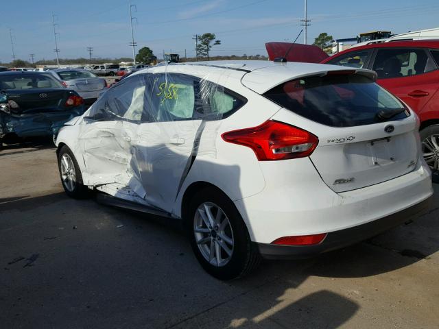 1FADP3K24FL223488 - 2015 FORD FOCUS SE WHITE photo 3