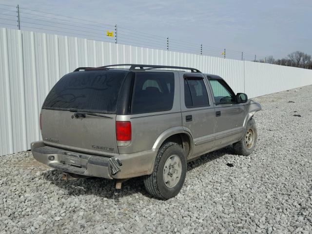 1GNDT13W22K117849 - 2002 CHEVROLET BLAZER TAN photo 4