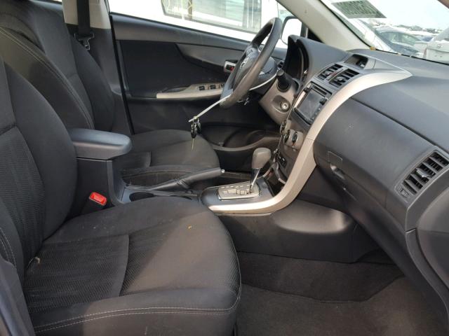 2T1BU4EEXDC996928 - 2013 TOYOTA COROLLA BA BLACK photo 5