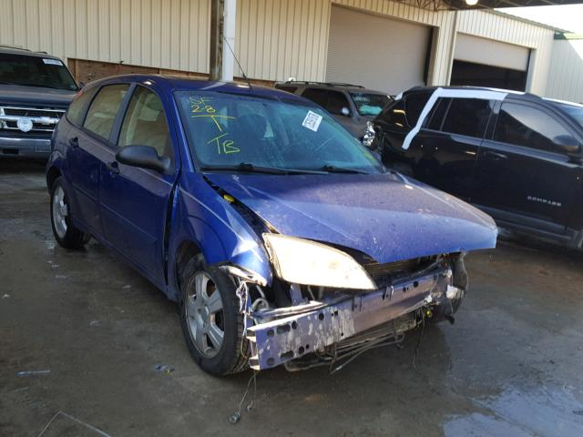 3FAFP37N95R123110 - 2005 FORD FOCUS ZX5 BLUE photo 1