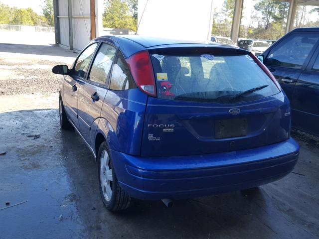 3FAFP37N95R123110 - 2005 FORD FOCUS ZX5 BLUE photo 3