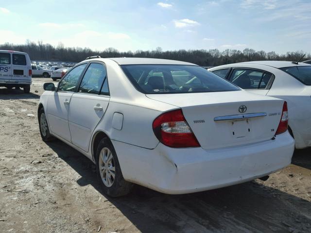 4T1BF32K24U064266 - 2004 TOYOTA CAMRY LE WHITE photo 3