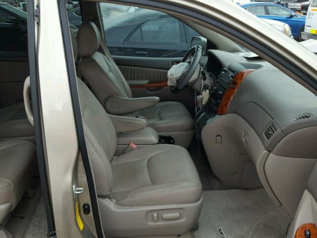 5TDZK22C59S226341 - 2009 TOYOTA SIENNA XLE GOLD photo 5