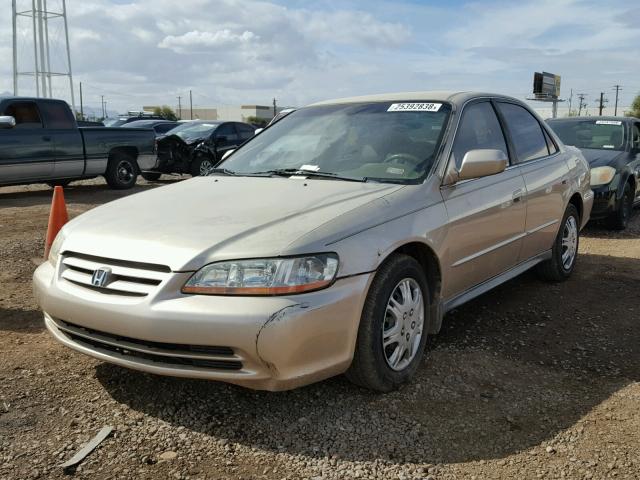 JHMCG56401C015872 - 2001 HONDA ACCORD LX GOLD photo 2