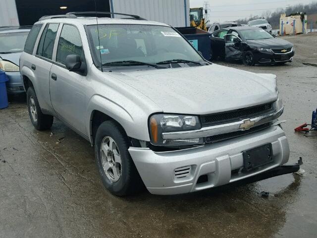 1GNDS13S242322557 - 2004 CHEVROLET TRAILBLAZE SILVER photo 1